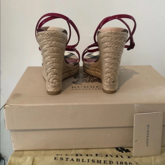 COPY - Burberry shoes - Picture 3 of 6